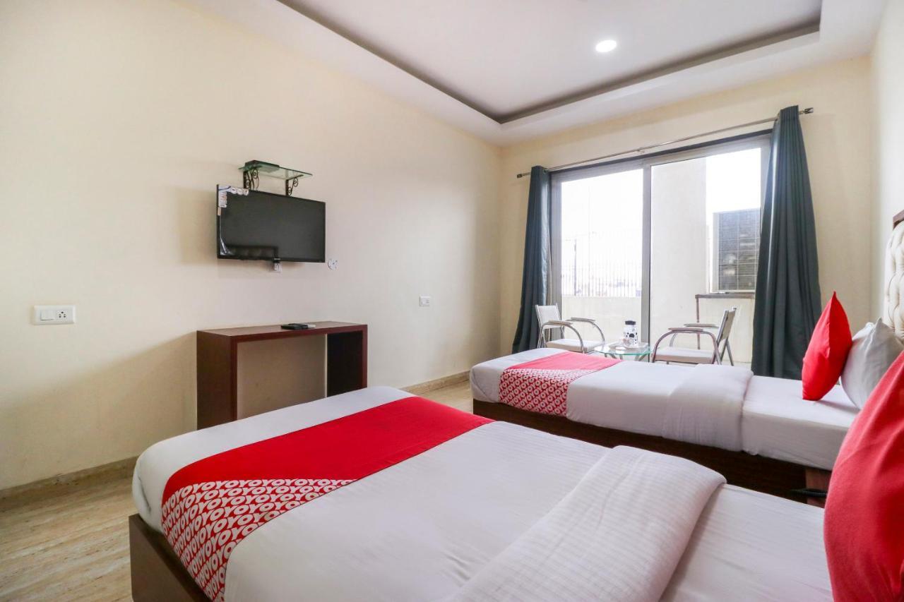 Hotel Oyo Flagship 69860 Mastana Palace Waranasi Zewnętrze zdjęcie