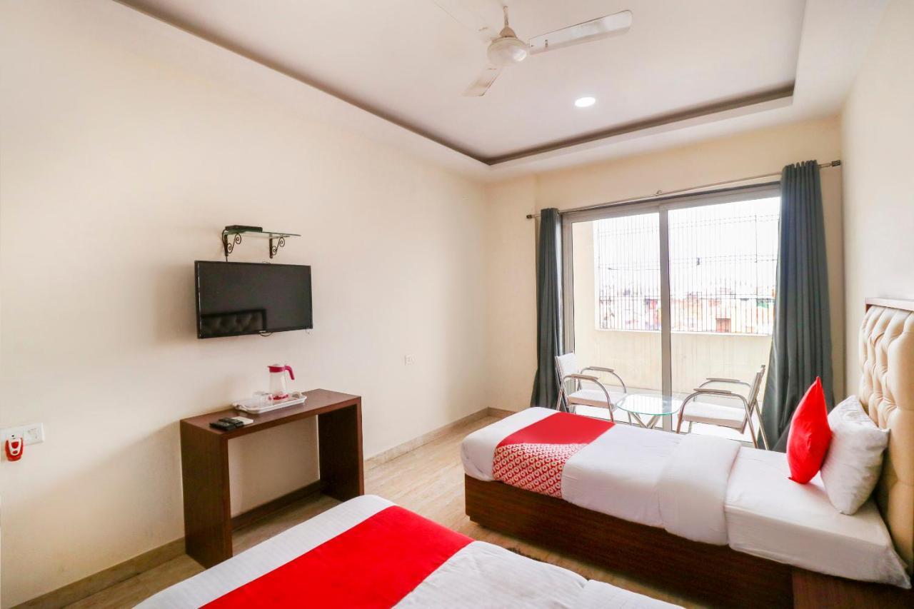 Hotel Oyo Flagship 69860 Mastana Palace Waranasi Zewnętrze zdjęcie