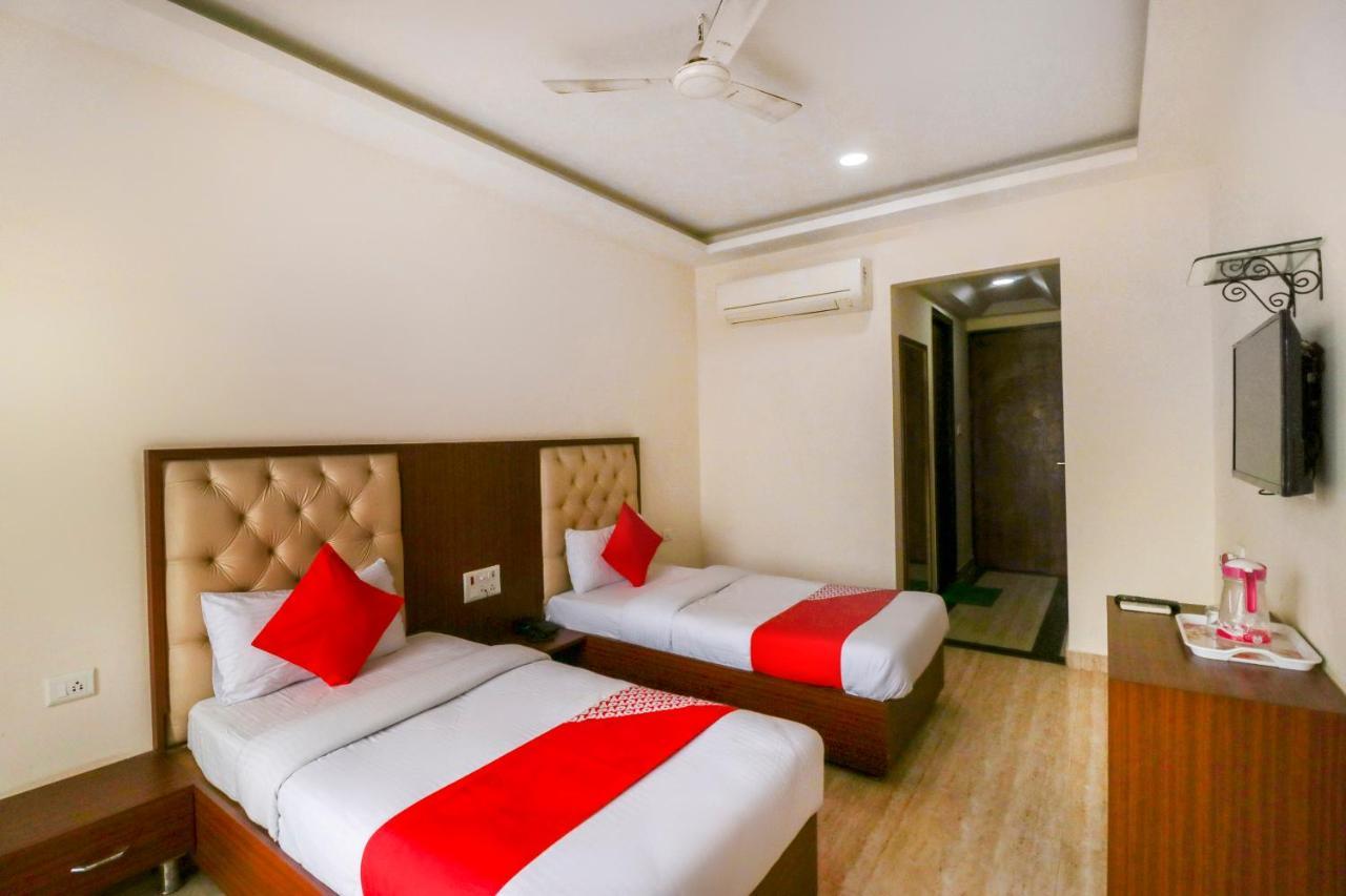 Hotel Oyo Flagship 69860 Mastana Palace Waranasi Zewnętrze zdjęcie