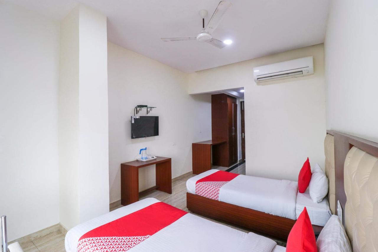 Hotel Oyo Flagship 69860 Mastana Palace Waranasi Zewnętrze zdjęcie