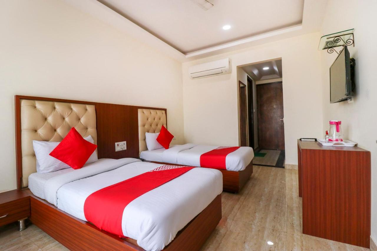 Hotel Oyo Flagship 69860 Mastana Palace Waranasi Zewnętrze zdjęcie