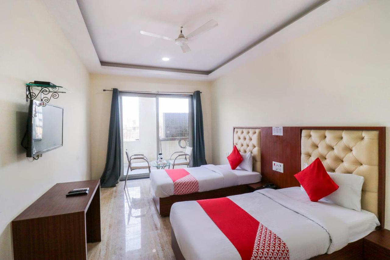 Hotel Oyo Flagship 69860 Mastana Palace Waranasi Zewnętrze zdjęcie